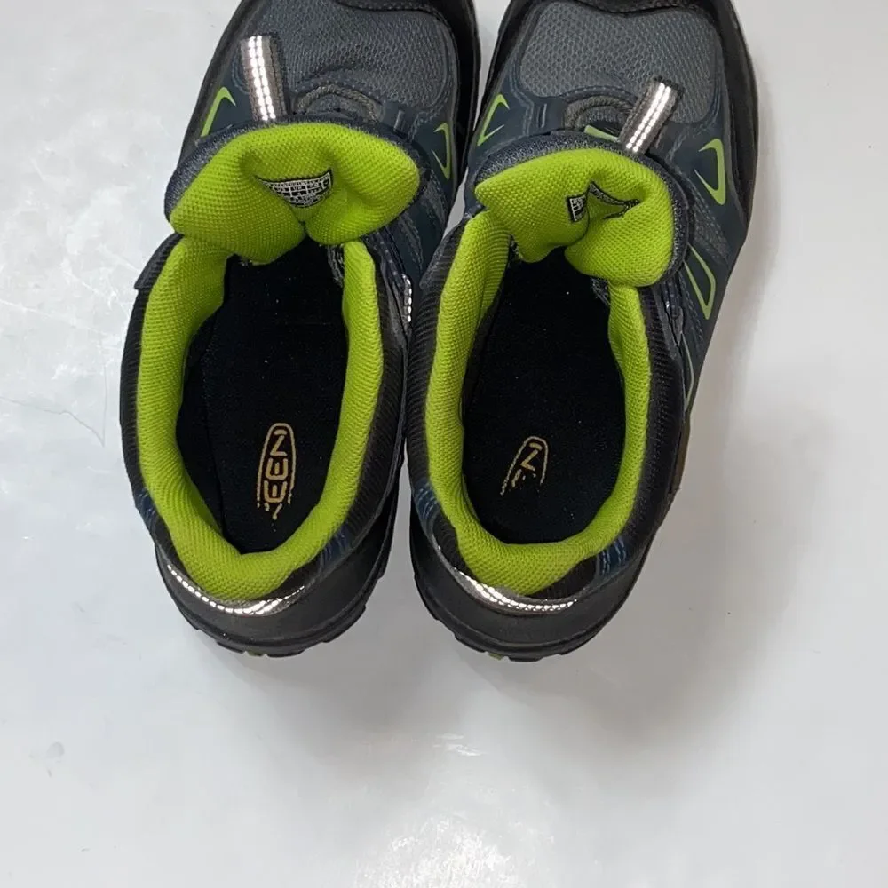 Keen Waterproof Hiking Boots Youth Shoes Size 6 US